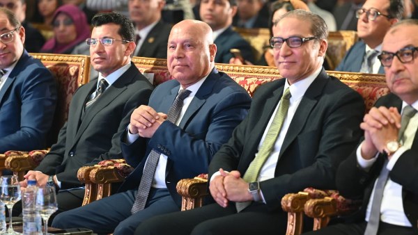 نائب رئيس مجلس الوزراء ووزير الصناعة والنقل 