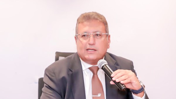 طارق شكرى رئيس الغرفة 