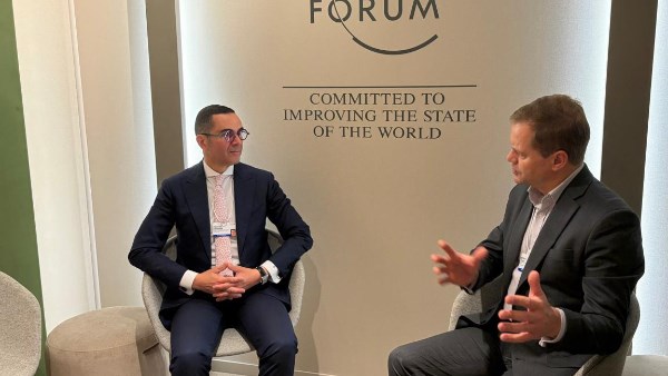 من دافوس.. وزير الاستثمار ويونيليفر يبحثان توسيع قاعدة التصنيع والتصدير في مصر من دافوس.. وزير الاستثمار ويونيليفر يبحثان توسيع قاعدة التصنيع والتصدير في مصر