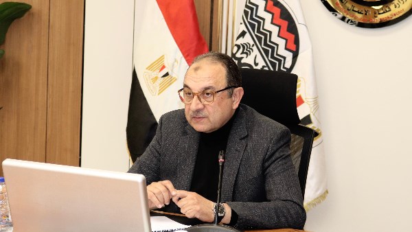 المهندس محمد شيمي وزير قطاع الأعمال العام 