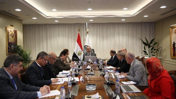 وزير قطاع الأعمال العام 