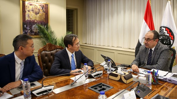 المهندس محمد شيمي وزير قطاع الأعمال العام 