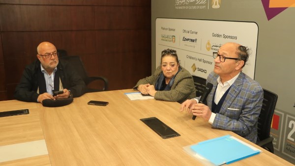 رواد النقد العربي الحديث يستعيدون تجربة شكري عياد في معرض الكتاب