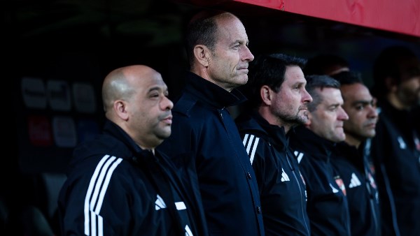 كيف يفكر الأهلي لتأمين دفاعاته فى يناير .. هادي يشعل الصراع مع بيراميدز .. والجزار هدف أساسى.. و اعلان قائمة الراحلين كيف يفكر الأهلي لتأمين دفاعاته فى يناير .. هادي يشعل الصراع مع بيراميدز .. والجزار هدف أساسى.. و اعلان قائمة الراحلين