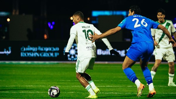 أهلي جدة مع نيوم