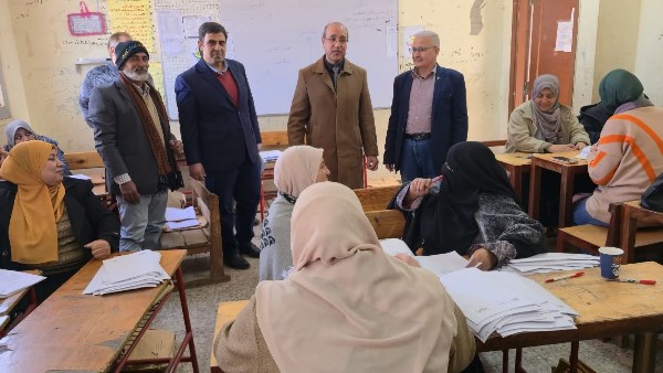 تصحيح أوراق امتحانات الشهادة الإعدادية