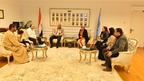 محافظ أسيوط يستقبل الطفل زياد حنفي محي