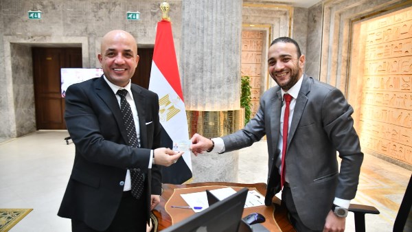 أنائب: البرلمان يمثل كل طوائف الشعب وهدفه تحقيق آماله وتطلعاته أنائب: البرلمان يمثل كل طوائف الشعب وهدفه تحقيق آماله وتطلعاته