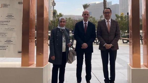 جامعة بني سويف تشارك في منتدى الصيدلة والذكاء الاصطناعي بالعاصمة الإدارية