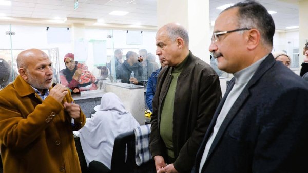 محافظ المنيا يتفقد المركز التكنولوجي بقرية طنبدي بمغاغة