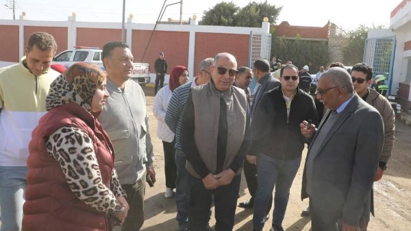 محافظ المنيا يتفقد محطة المياة 