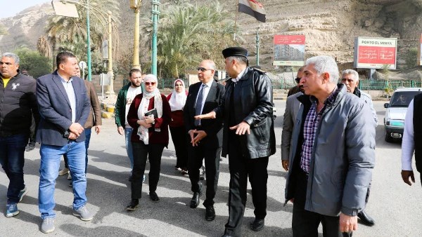 لمنع الحوادث والاختناقات المرورية.. تطوير المدخل الشرقي وتوسعة ميدان القرداحي بالمنيا