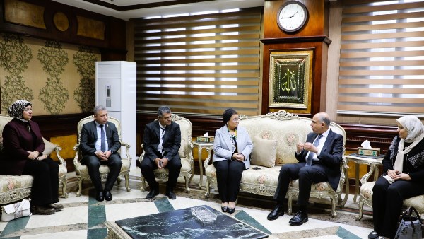 محافظ المنيا ونائب وزير الصحة 