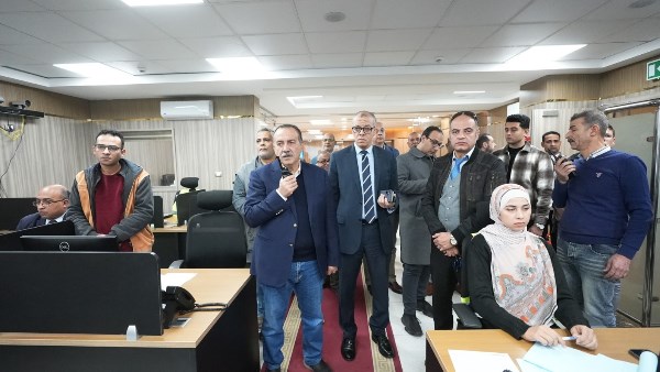 محافظ أسيوط :تكثيف الأعمال للانتهاء من محور البداري – طريق البحر الأحمر