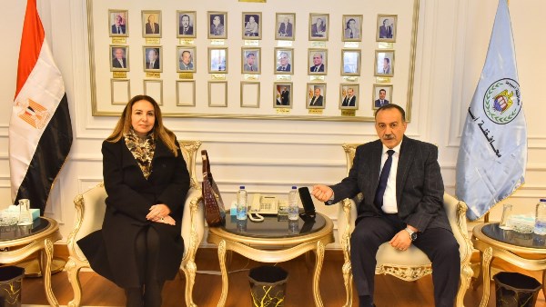  محافظ أسيوط ونائب وزير الاتصالات يبحثان جهود الرقمنة وخطة التطوير المؤسسي الرقمي للمحافظة