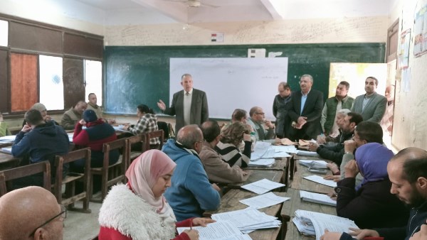 وكيل وزارة التربية والتعليم يتابع أعمال التصحيح والرصد وتقدير الدرجات 