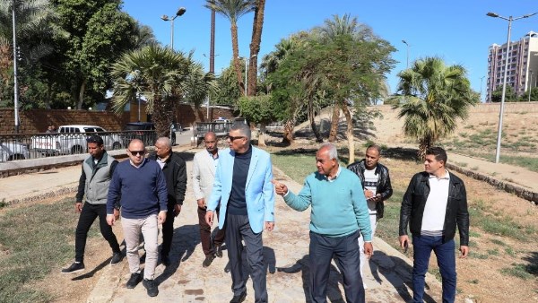 جولة محافظ أسوان