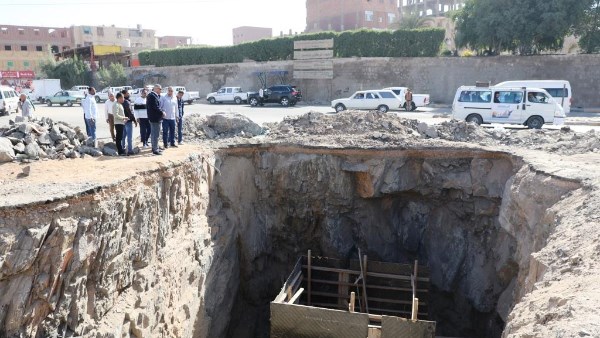 جولة محافظ أسوان