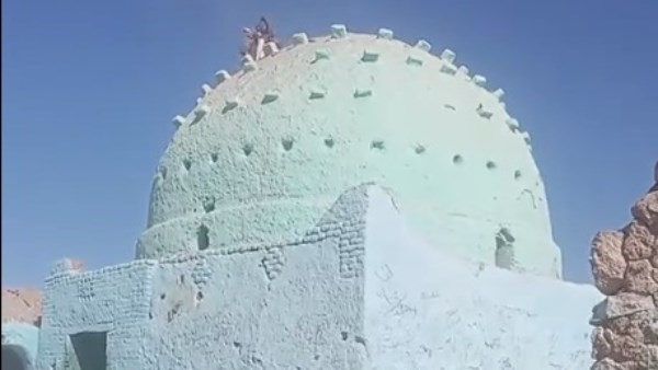 ضريح الشيخ عويس