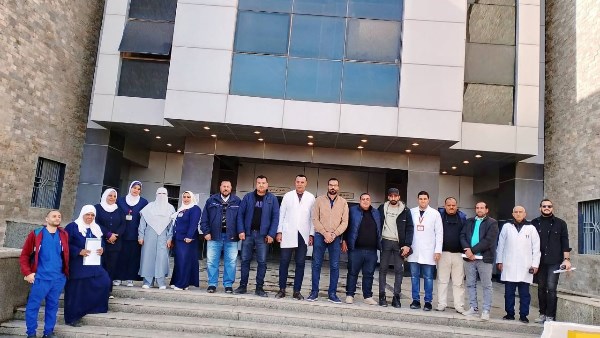 وكيل وزارة الصحة خلال تفقد المنشآت الطبية. بالسلوم