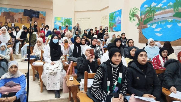 خلال فاعليات  القوافل التعليمية 