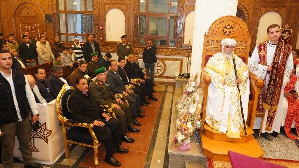 محافظ مطروح خلال قداس عيد الميلاد المجيد 