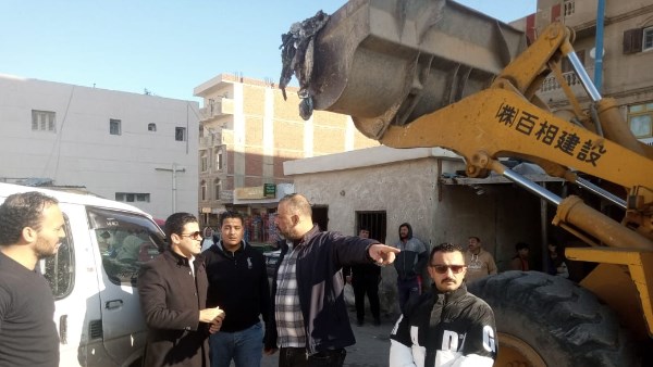 نائب المحافظ  خلال  نقى المواقف  