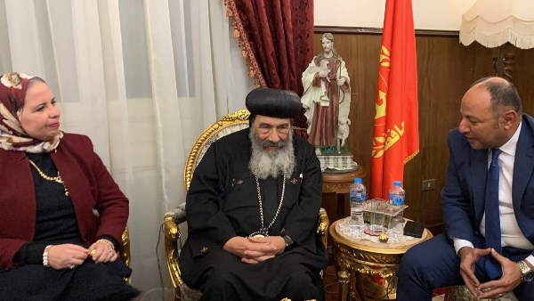 الشعب الجمهوري ببورسعيد يقدم التهنئة للأنبا تادرس مطران بورسعيد