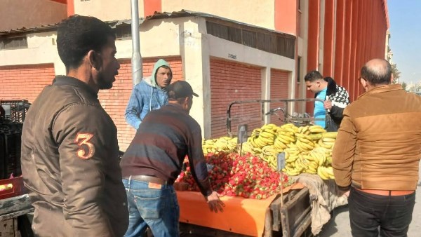 علي مدار اليوم فرق ضواحى بورسعيد الميدانية  تواصل الاعمال وحملات رفع الاشغالات مستمرة لا تتوقف.