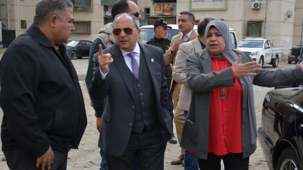 خلال تفقده الحي الإماراتي جنوب بورسعيد.. حبشي يشدد على إزالة الإشغالات والتعديات بالحي