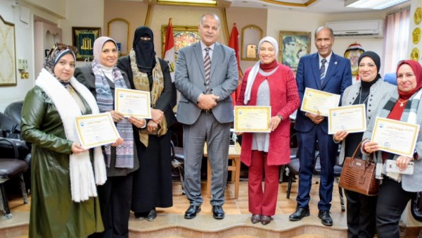 الغرباوى يكرم توجيه التربية الفنية 