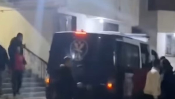 ضبط طالب فني صناعي فى بورسعيد طعن أمه الأربعينية بالرقبة والظهر 