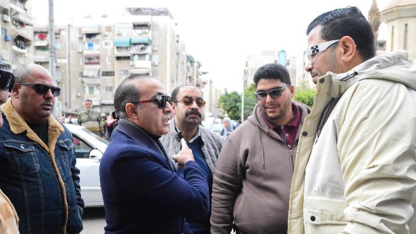 رئيس مدينة بورفؤاد خلال الجولة 