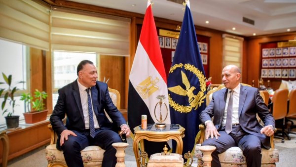 وفد تعليم بورسعيد يهنئ مدير الأمن وقيادات الداخلية بمناسبة الذكرى ٧٤ لعيد الشرطة