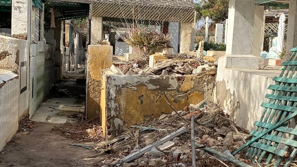 رئيس حى غرب بورسعيد.. بنعمل اللي علينا احتراما لحرمة الموتى لكن المواطنين مش مساعدنا