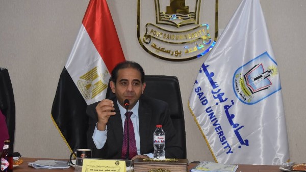 رئيس جامعة بورسعيد يترأس مجلس الجامعة