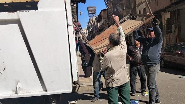 حملة مكبرة بمناخ بورسعيد علي محال الفرزة والنباشين بمنطقة العرب القديم