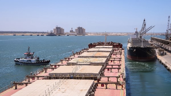 ميناء دمياط 