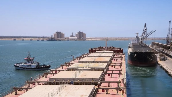 ميناء دمياط.. ارشيفيه 