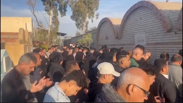 جانب من الجنازة 