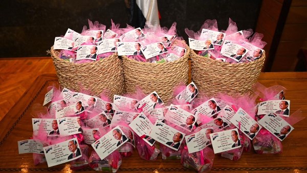 هدايا الرئيس بالغربية 