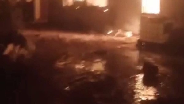 9 سيارات إطفاء.. قوات الحماية المدنية بالغربية تخمد حريقا بمزرعة دواجن |صور