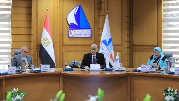 رئيس جامعة كفر الشيخ 