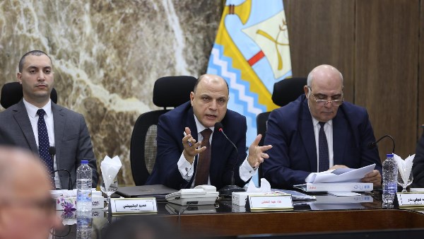 محافظ كفر الشيخ يترأس المجلس التنفيذي لمناقشة الملفات الخدمية والتنموية.. صور