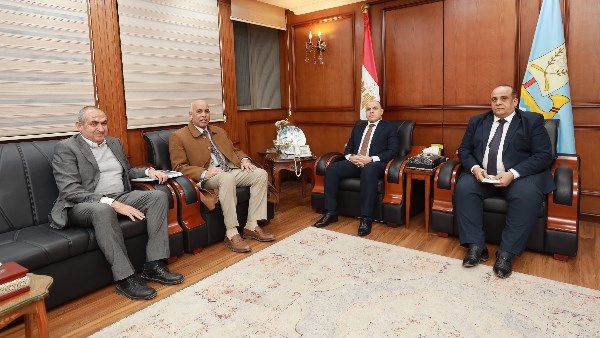 محافظ كفر الشيخ ورئيس الجامعة