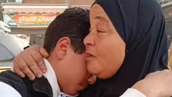 والدة الضحية