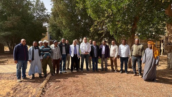 الزراعة" تتفقد الأنشطة البحثية بمحطة بحوث الصحراء في توشكى