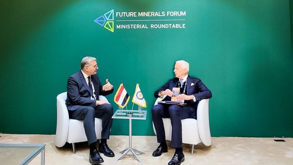 وزير البترول يقابل رئيس "ريو تينتو" العالمية