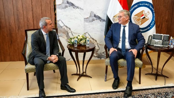 وزير البترول يتابع مع مسئولي "إيني" الإيطالية خطط زيادة الإنتاج 