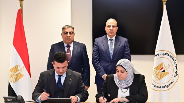 وزير الرى ومحافظ الدقهلية يشهدان توقيع بروتوكول تعاون مشترك بين الوزارة والمحافظة للاستفادة من أملاك الري بالدقهلية